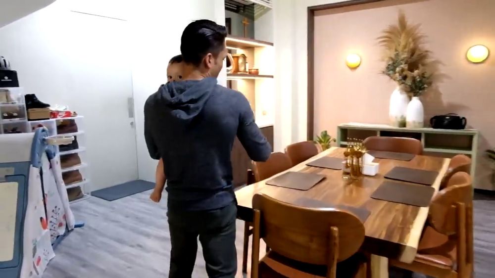 Randy Pangalila pernah nyaris bangkrut banyak utang kini punya rumah mewah 2 lantai, ini 11 potretnya