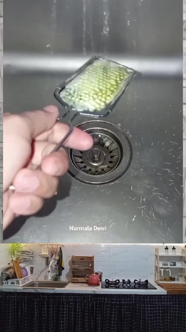 Trik hilangkan noda kunyit di parutan keju pakai 1 peralatan mandi, auto bersih cuma dalam 5 menit