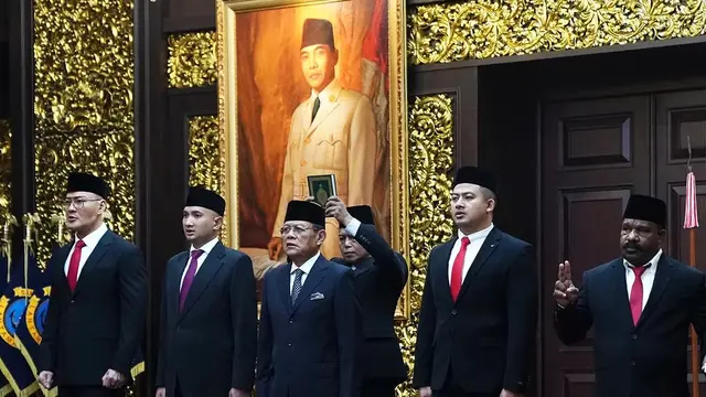 Pemerintah perlu mengerem penambahan staf khusus saat efisiensi anggaran, dinilai tidak elok