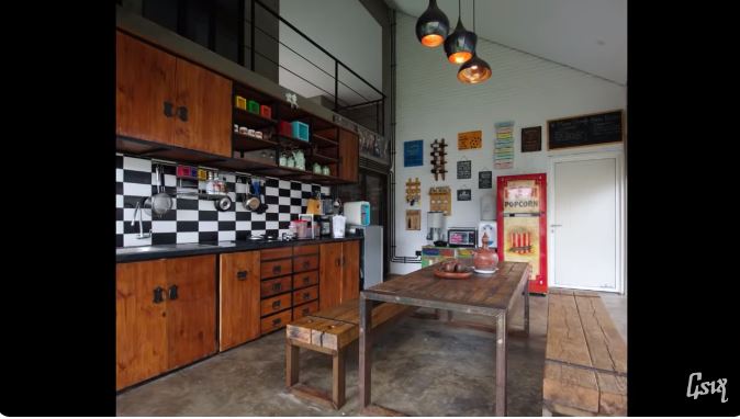 Artis tapi tak gengsi punya rumah mepet sawah, 9 potret dapur kayu Cella Kotak langsung hadap taman