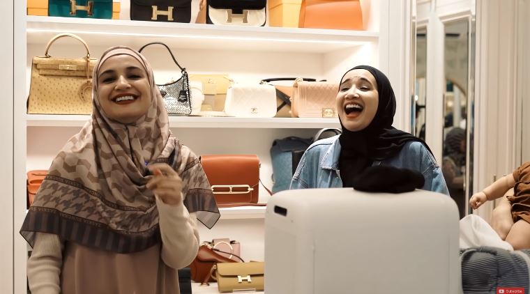  Pilih ngemper tak pakai dipan, 9 potret kamar tidur Zaskia Sungkar ini walk in closetnya bak toko tas