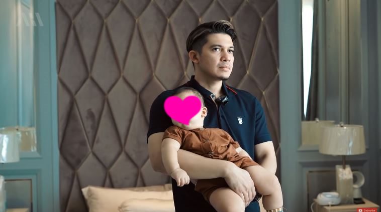  Pilih ngemper tak pakai dipan, 9 potret kamar tidur Zaskia Sungkar ini walk in closetnya bak toko tas