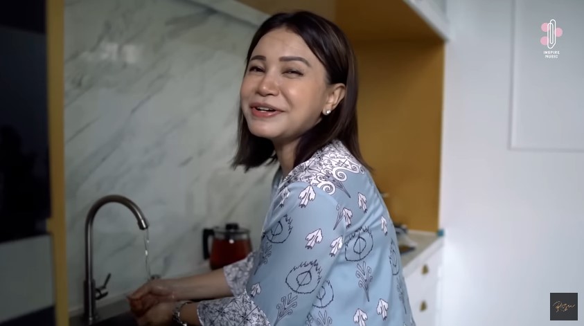 dapur orang tua Rossa di Sumedang © YouTube