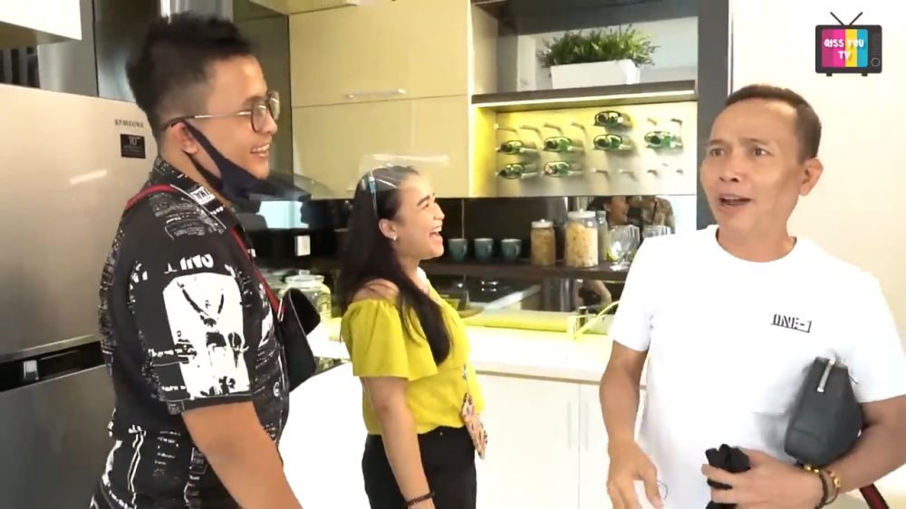 Ayu Ting Ting beri Assyifa Nuraini rumah Rp 2,5 M, 9 potret dapurnya punya fasilitas lengkap modern