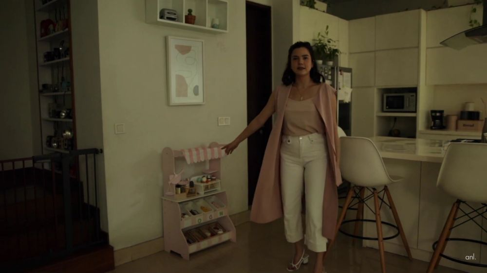 Didesain ada ruang 'masak' khusus anak, 11 potret dapur Alice Norin ini bikin emak-emak mupeng