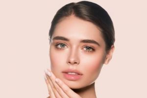 Trik menghidrasi wajah kering hanya dengan masker dari 1 jenis buah, nggak pakai lidah buaya