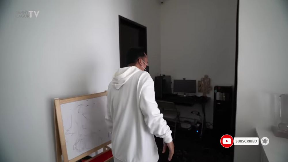 11 Potret rumah Nikita Mirzani, marmer seharga Rp700 juta untuk tangga bikin geleng kepala