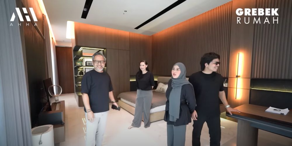 Punya hunian bergaya tropis seharga Rp 24 M, intip 11 potret kamar tidur Mona Ratuliu