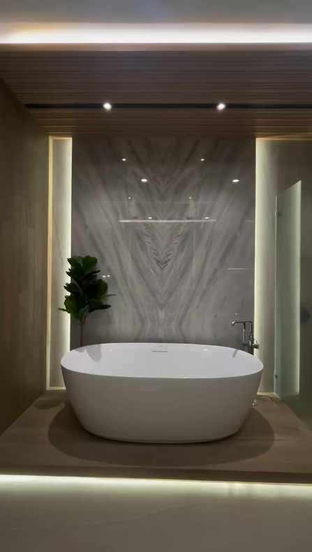 Punya hunian bergaya tropis seharga Rp 24 M, intip 11 potret kamar tidur Mona Ratuliu