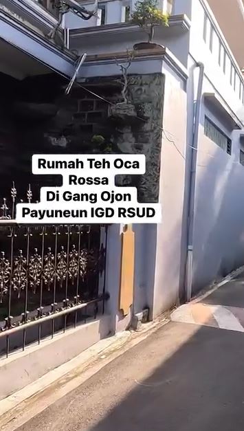 Megah bak istana meski di gang sempit, intip 7 potret rumah lawas Rossa di Sumedang