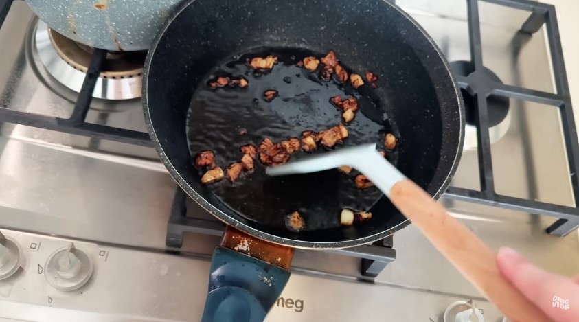 Mulai belajar masak usai menikah, 9 potret dapur Nita Vior meski mungil perabotannya modern