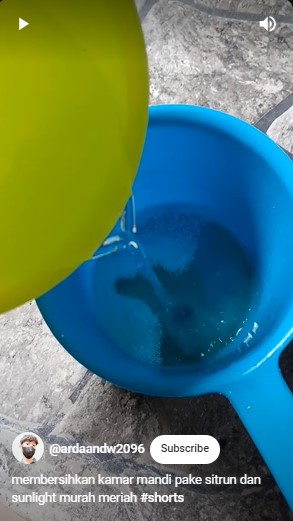 Cara hilangkan kerak dan lumut kamar mandi tanpa perlu disikat, tambah 1 bahan dapur