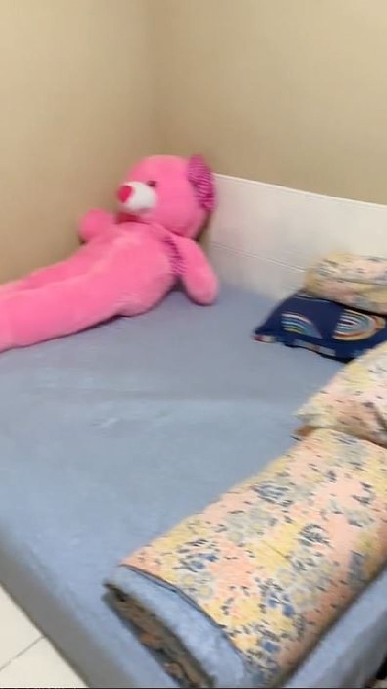 Kamar kos-kosan Rp600 ribu usai di makeover ini hasil estetik parah, 7 potretnya bikin takjub