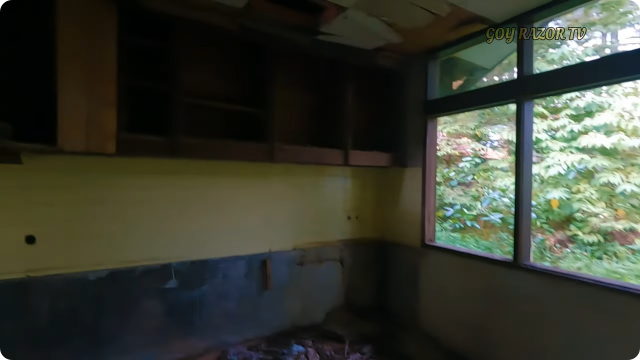 Terbengkalai selama 15 tahun lebih, intip 10 potret rumah Asmuni "Srimulat”, kondisinya memprihatinkan