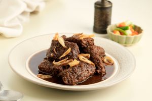 Daging semur masih keras? Coba 5 trik ini agar empuk dan seenak di warteg tanpa direbus lama
