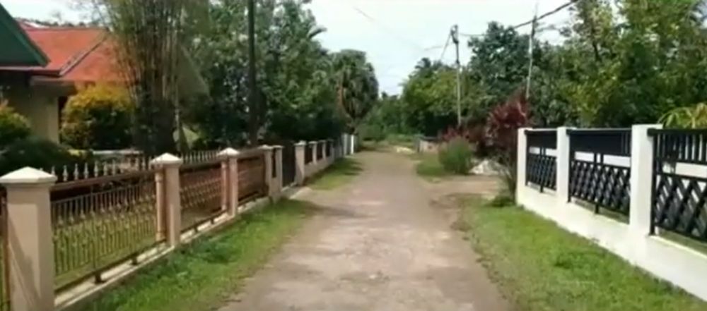 Hunian jebolan Indonesian Idol ini ternyata berdinding kayu, intip 11 potret rumahnya di Singkawang