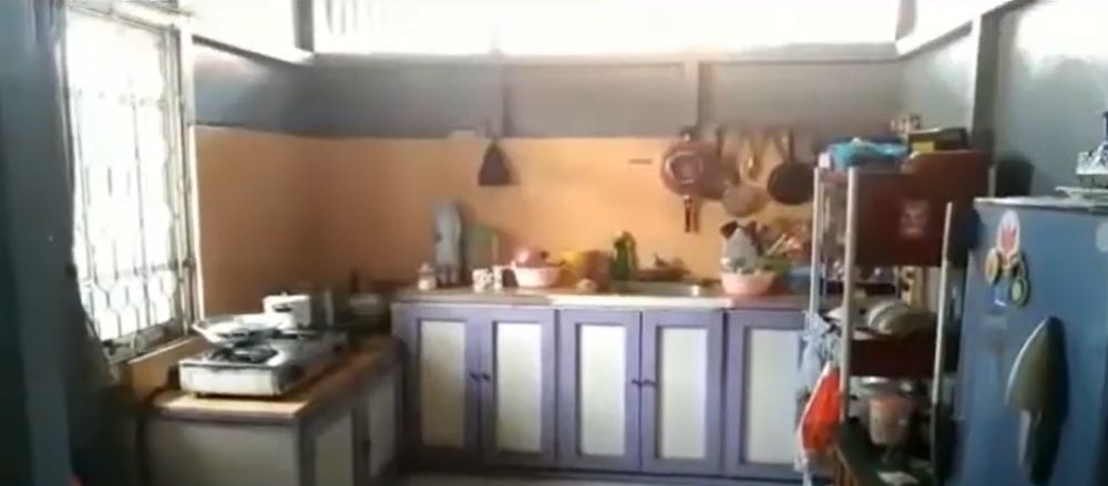 Hunian jebolan Indonesian Idol ini ternyata berdinding kayu, intip 11 potret rumahnya di Singkawang