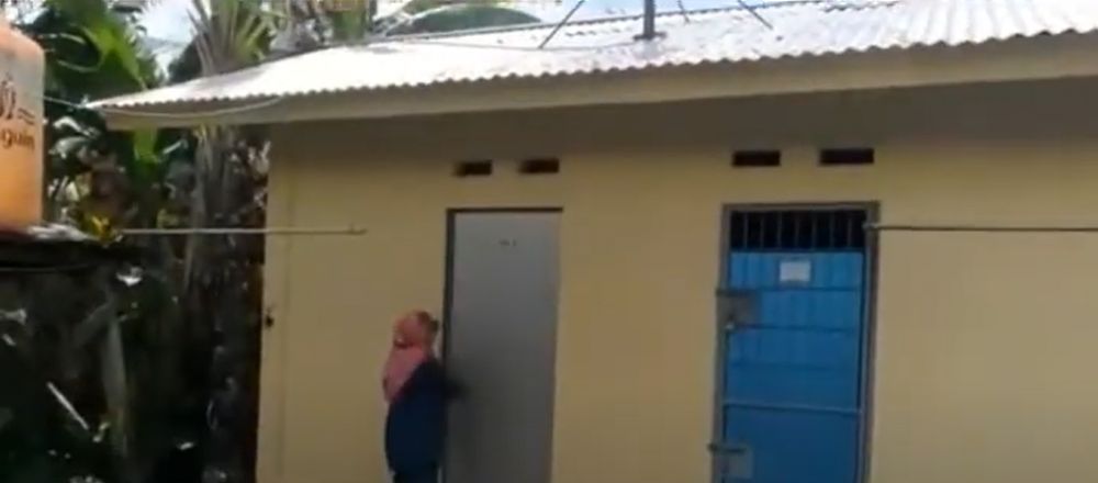 Hunian jebolan Indonesian Idol ini ternyata berdinding kayu, intip 11 potret rumahnya di Singkawang