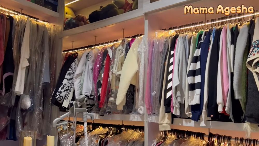 Usia 24 tahun sudah punya 4 rumah, ini 10 potret kamar Ghea Youbi walk in closetnya kayak butik mewah