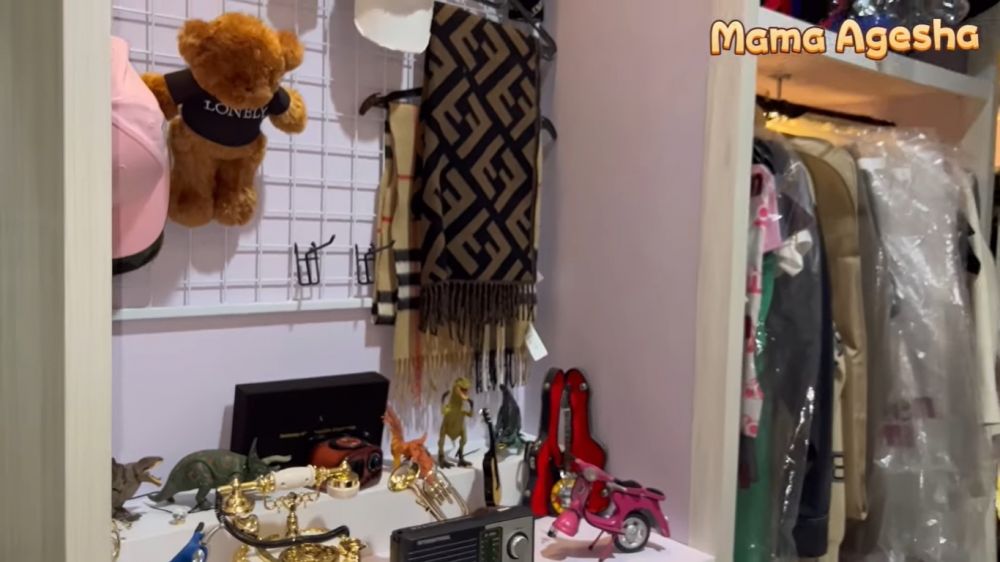 Usia 24 tahun sudah punya 4 rumah, ini 10 potret kamar Ghea Youbi walk in closetnya kayak butik mewah
