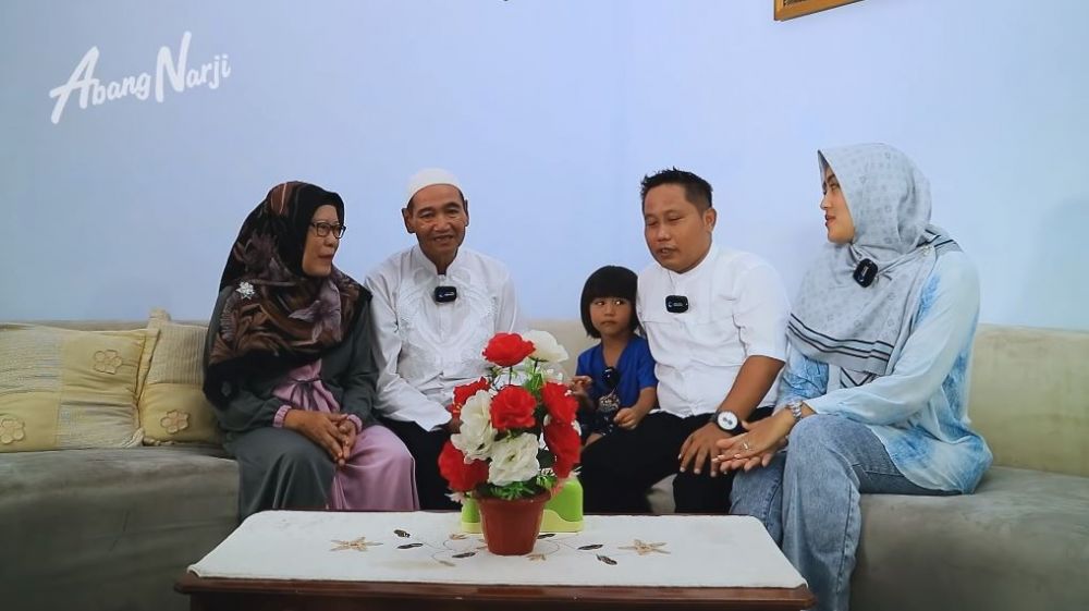 Istri Narji beli sawah 1.000 hektar, ternyata dari keluarga sederhana, ini 8 potret rumahnya di desa