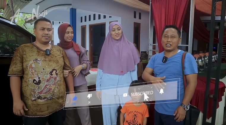 Istri Narji beli sawah 1.000 hektar, ternyata dari keluarga sederhana, ini 8 potret rumahnya di desa