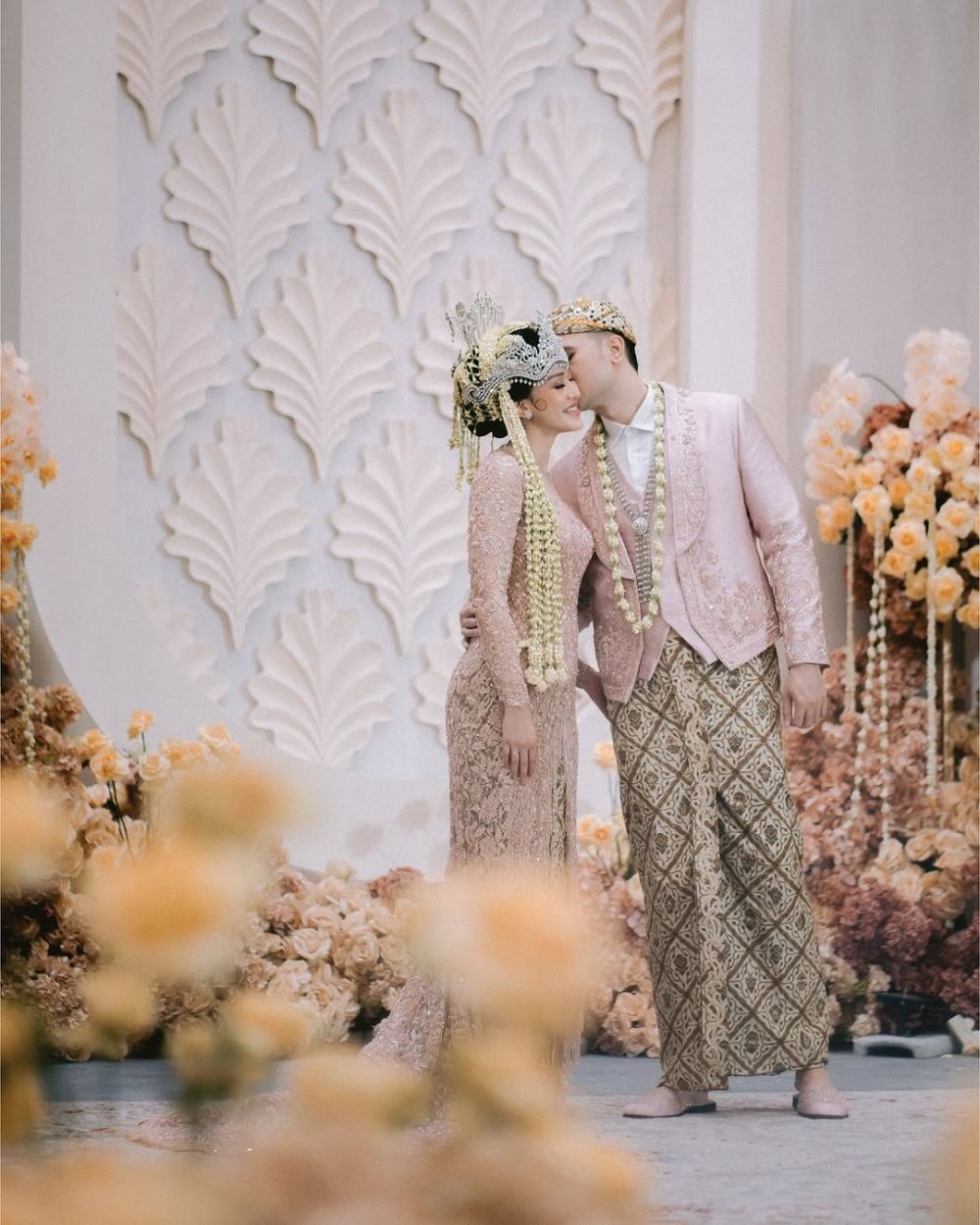 Elma Agustin eks Princess dipersunting pengusaha Ihsan Fadhlur, 11 momen nikahannya usung adat Sunda