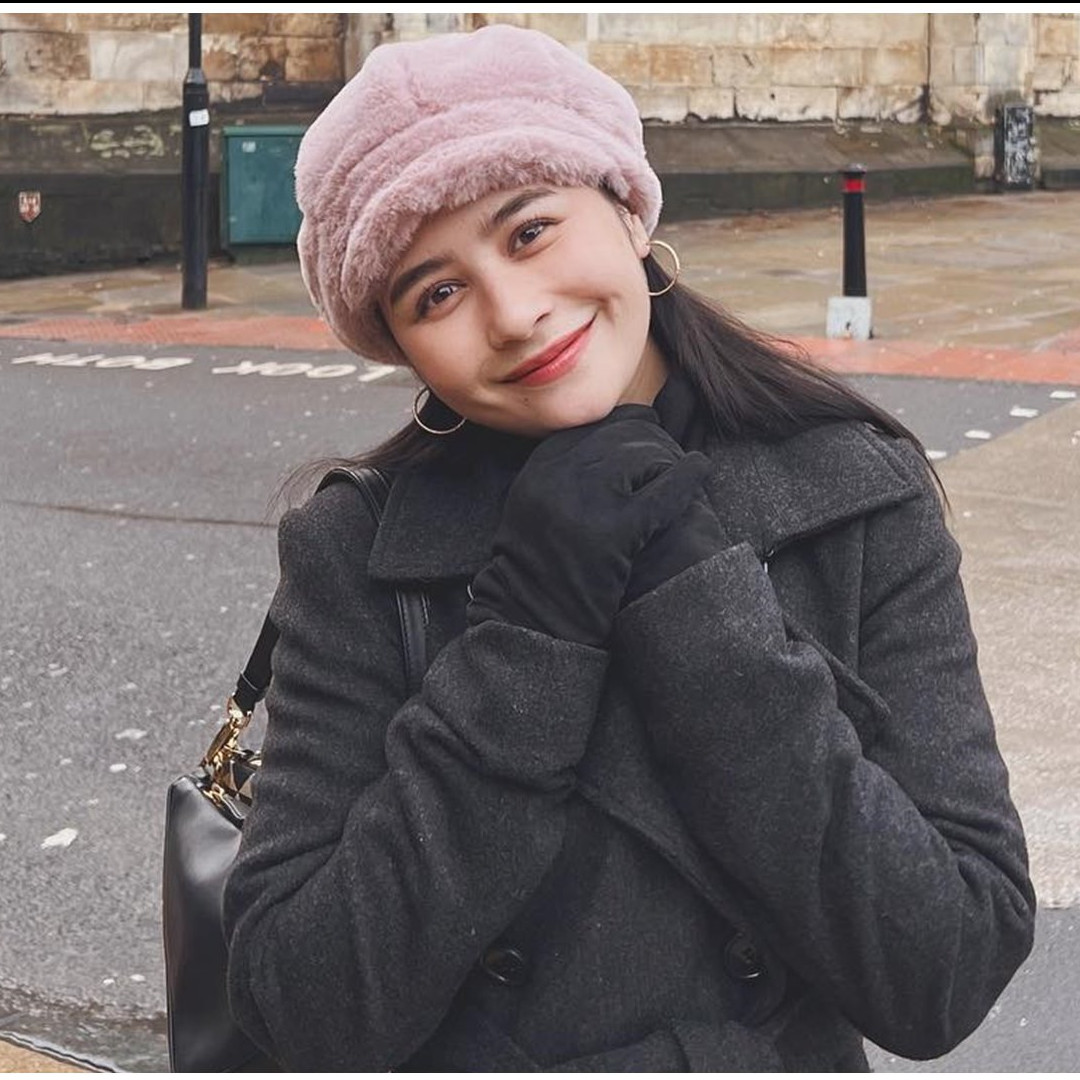 Prilly Latuconsina punya rumah Rp20 M di usia 23, 11 potret walk in closet-nya berasa belanja di mal