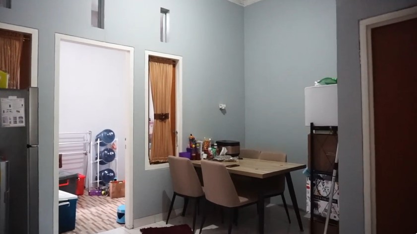 Punya dapur sumpek disulap jadi spot ngonten, intip 11 potret makeover ruang masak Mumuk Gomez