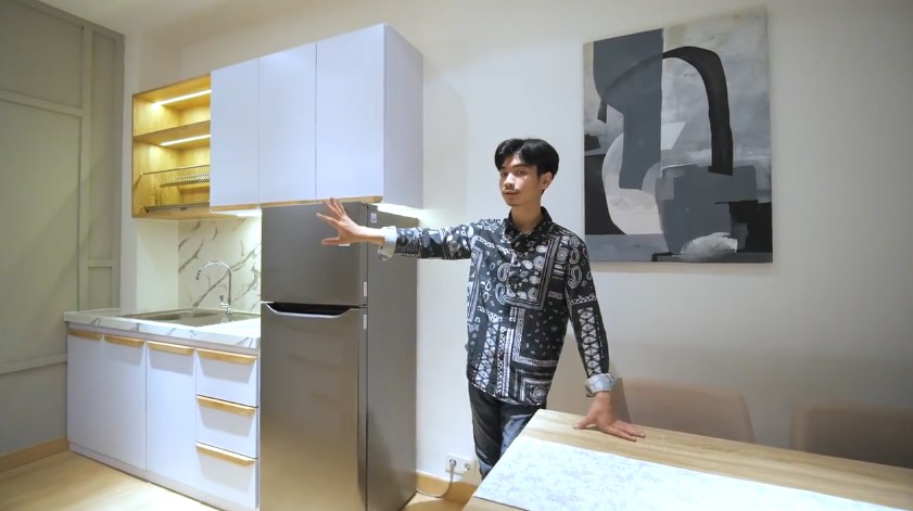 Punya dapur sumpek disulap jadi spot ngonten, intip 11 potret makeover ruang masak Mumuk Gomez