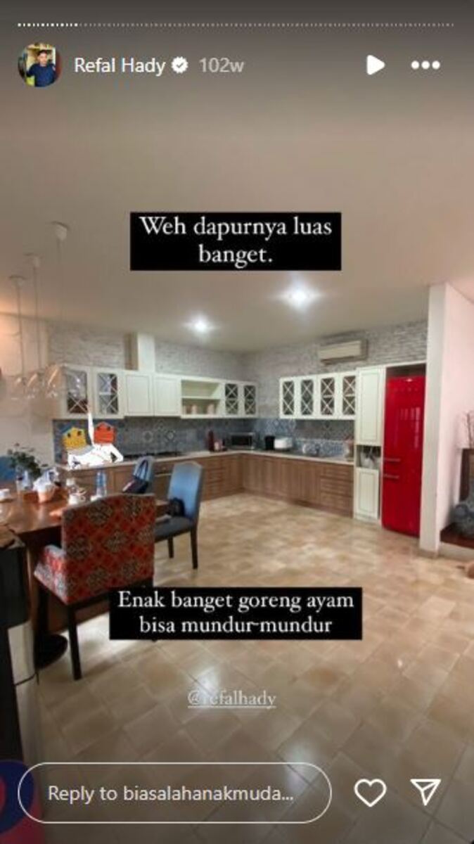 Punya kulkas nyentrik Rp 60 juta, 9 potret dapur Refal Hady ini luas minim perabotan