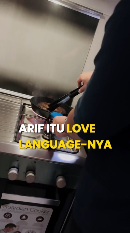 Punya meja mungil segaris, intip 9 potret dapur Gritte Agatha di rumah unik ada taman ala Teletubbies