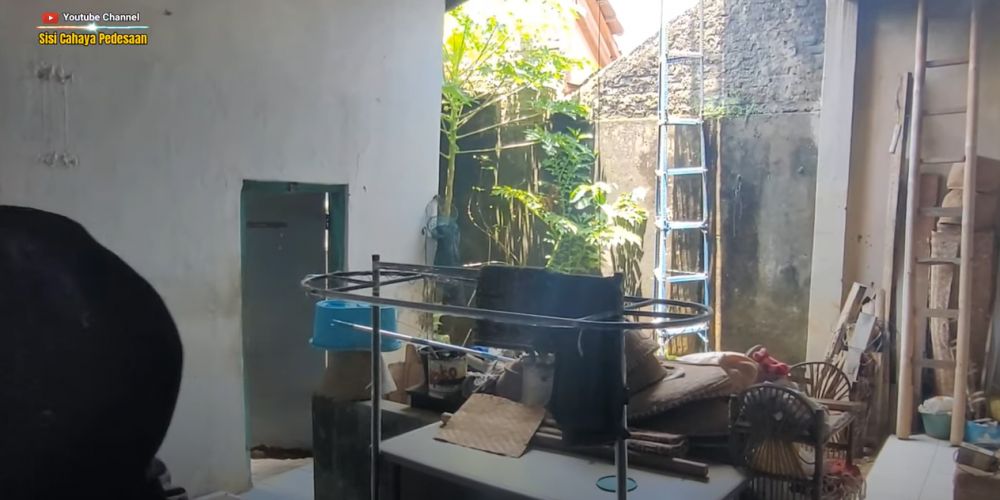 Jadi artis dari dini punya rumah berplafon anyaman bambu, 9 potret dapur Yuki Kato di rumah masa kecil