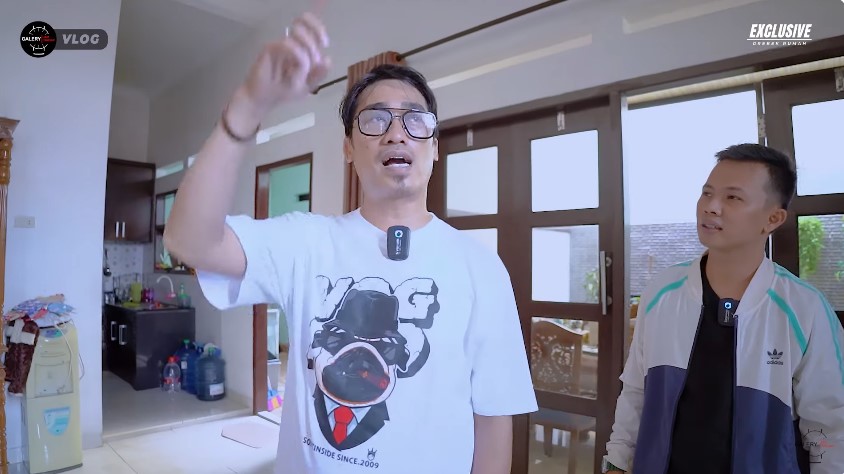 Punya hunian megah di gang sempit, intip 11 potret rumah Dide vokalis Hijau Daun, dapurnya nyempil