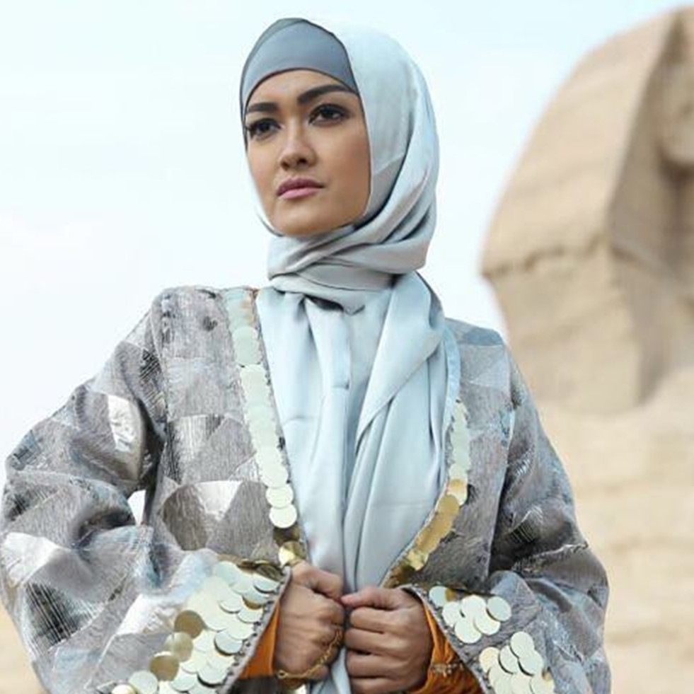 Terbengkalai tak berpenghuni 7 tahun, begini 7 potret rumah bak vila milik Julia Perez di perbukitan