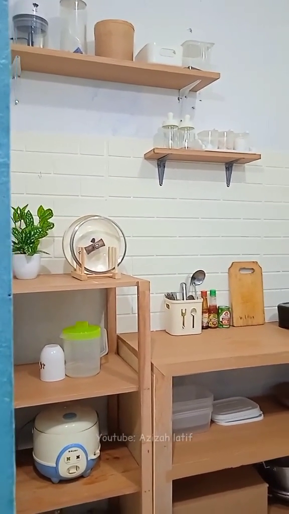 Awalnya sumpek dan pengap, 9 potret makeover dapur sepetak minim bujet ini jadi kian luas