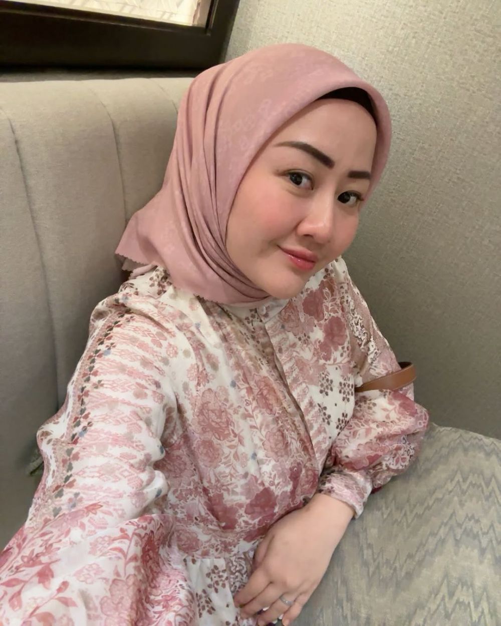 9 Potret Fanny Kondoh, sosok istri Papa Udon yang hamil anak pertama usai suami meninggal Oktober 2024