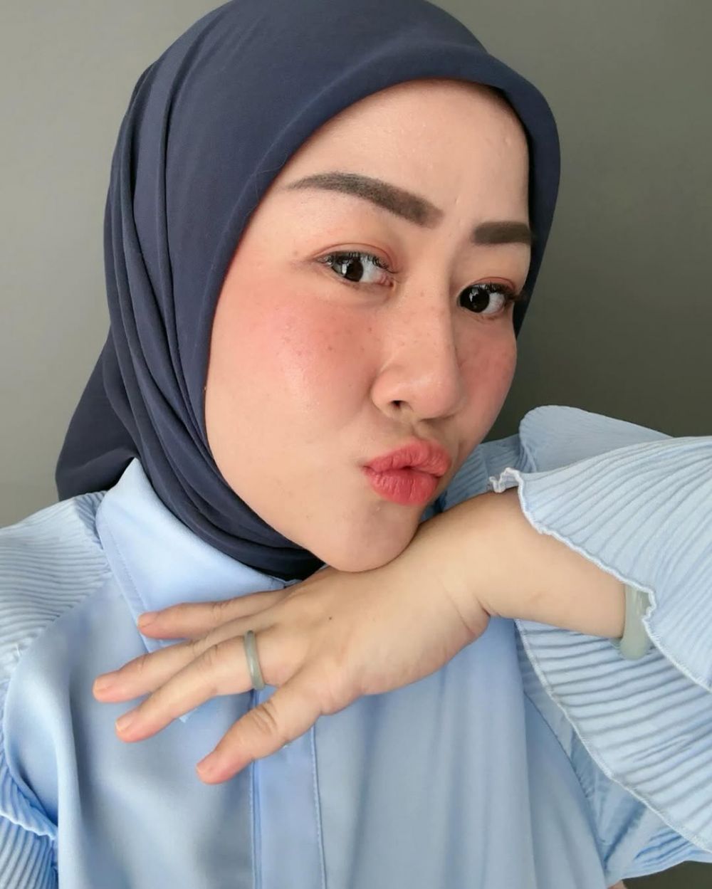 9 Potret Fanny Kondoh, sosok istri Papa Udon yang hamil anak pertama usai suami meninggal Oktober 2024