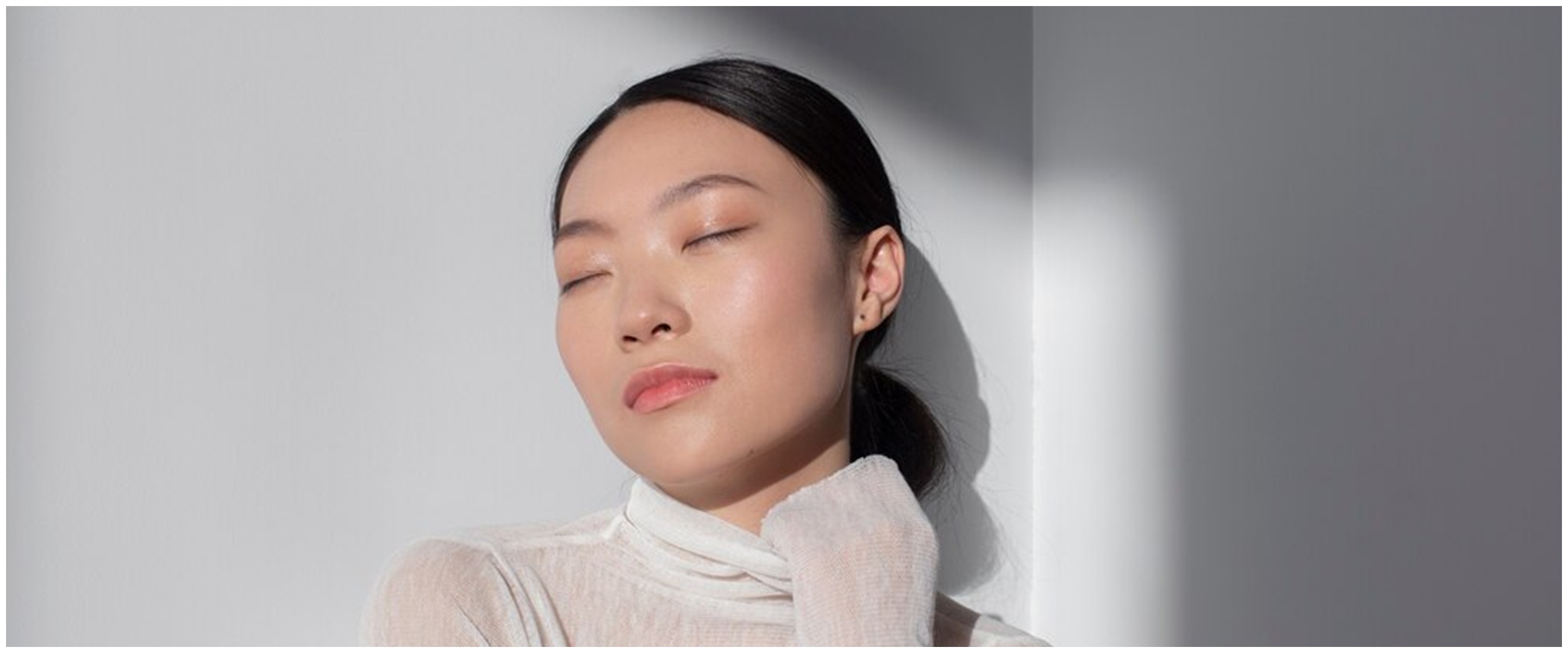 Cara alami atasi kerutan ini ampuh bikin kulit kencang bak dibotox, cukup andalkan 1 bahan dapur