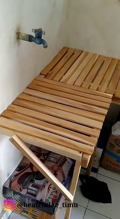 Cuma pakai meja kayu tanpa semen cor tetap kokoh, begini 9 cara bikin dapur sudut kontrakan minimalis