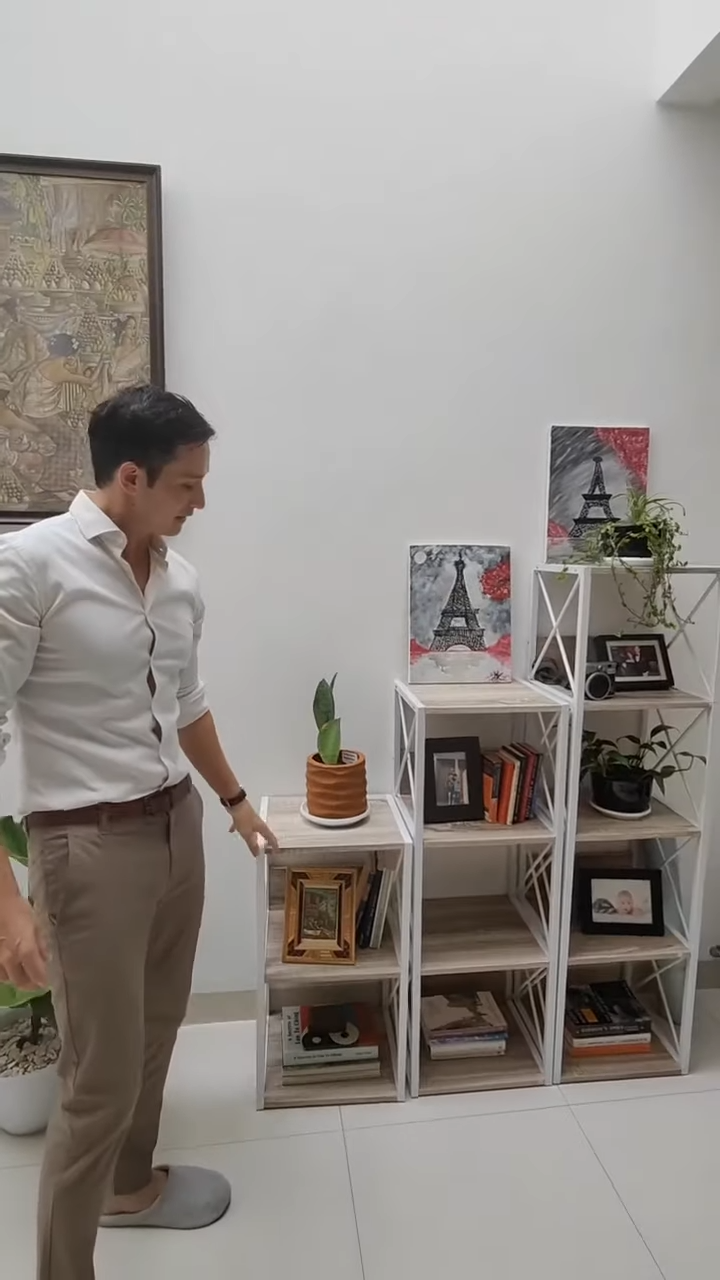 Lama tak muncul ternyata artis ini punya rumah simpel super nyaman, intip 10 potret hunian Mike Lewis