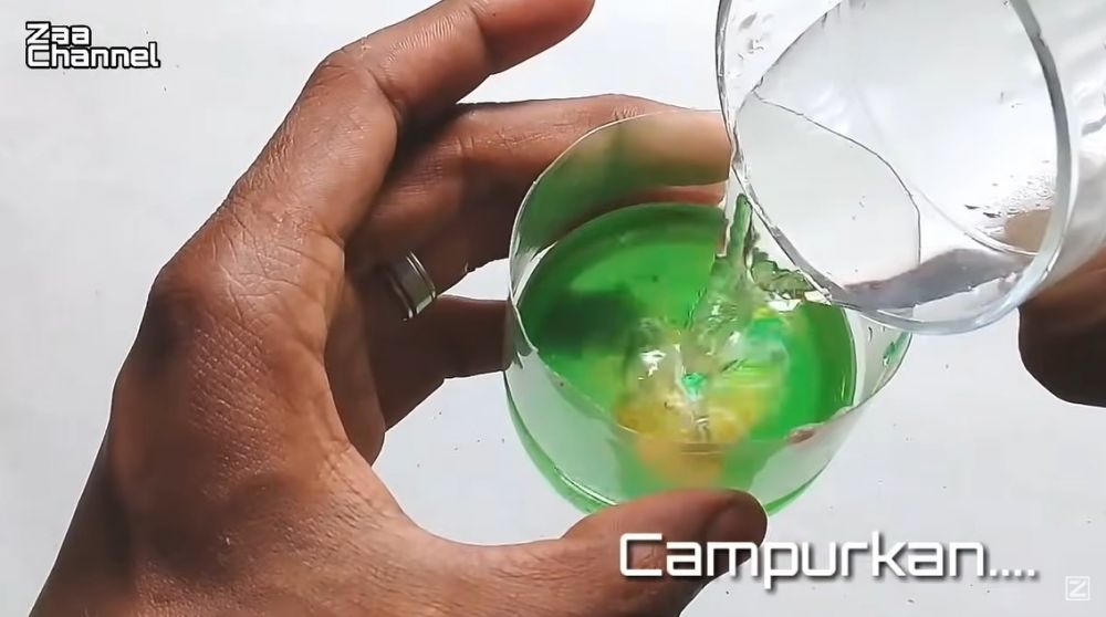 Trik membersihkan kerak knalpot pakai 2 bahan dapur, kinclong seperti baru beli motor