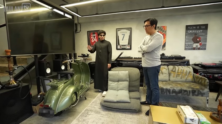 Punya banyak vespa antik di rumah seharga Rp 25 M, intip 11 potret basement Atta Halilintar
