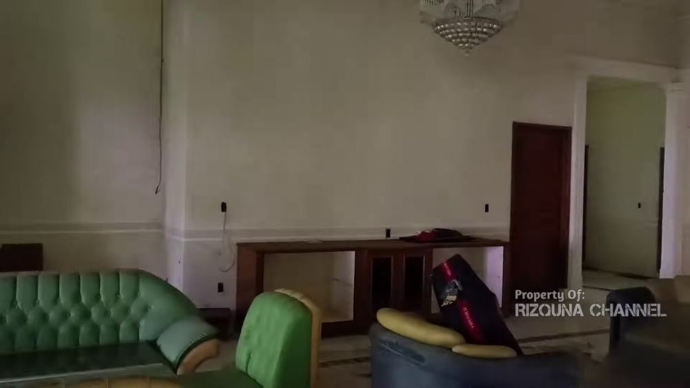 Halaman luas terabaikan bak hutan, 11 potret rumah lawas Maudy Koesnaedi, terakhir dihuni sekitar 2005