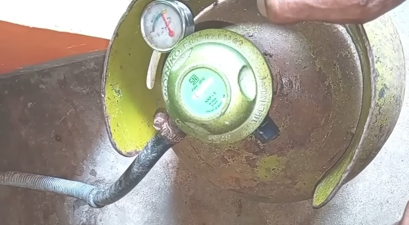 Tanpa repot ganti karet seal, ini trik cegah tabung gas LPG 3 kg bocor cuma pakai 1 alat sederhana