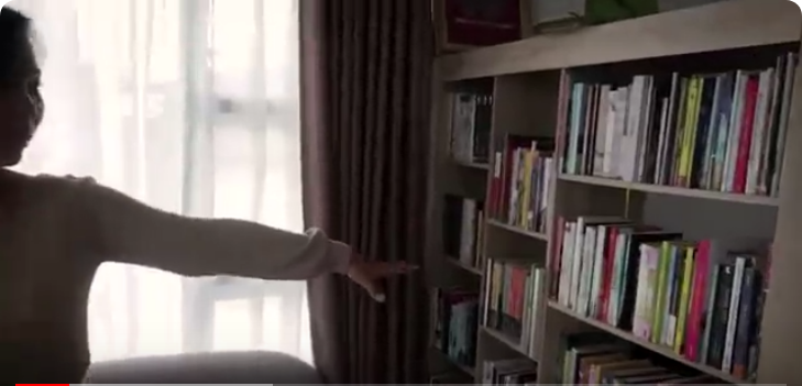 Koleksi kaset jadulnya tuai atensi, 10 potret ruang santai Fiersa Besari ini nyaman dan estetik