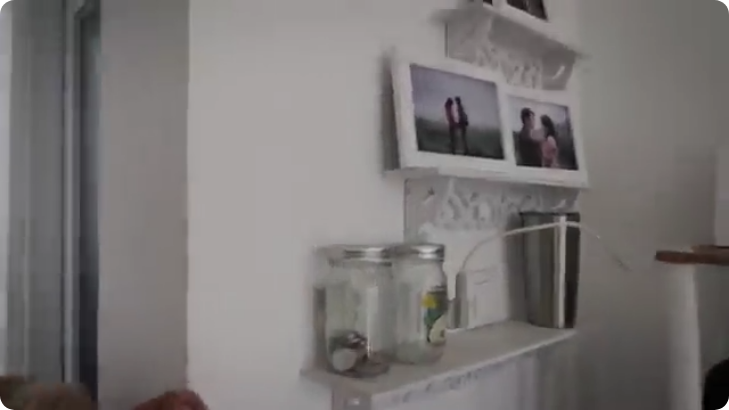 Koleksi kaset jadulnya tuai atensi, 10 potret ruang santai Fiersa Besari ini nyaman dan estetik