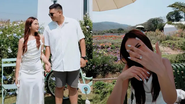 7 Potret pesinetron Gabriella Larasati dilamar Hilman Basaib, tak sabar segera menikah