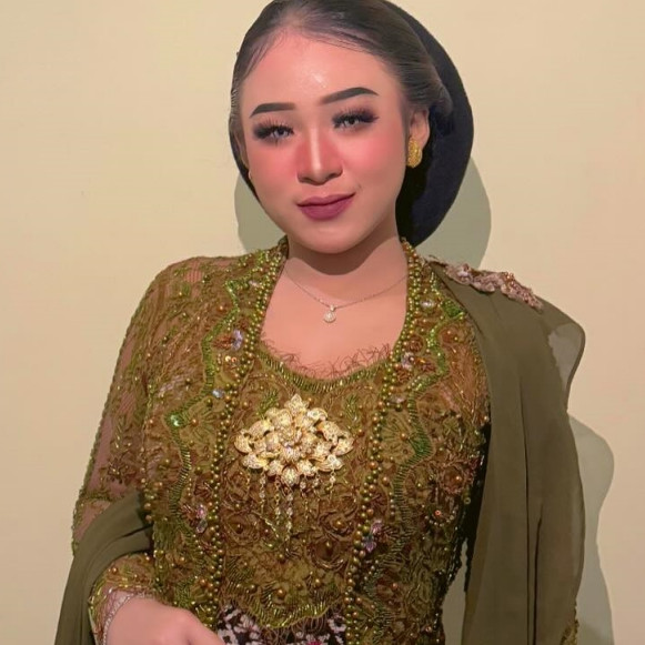 Jerih payah hasil nyinden sejak kecil, ini 11 potret rumah ke-5 Niken Salindry bak istana di pemukiman