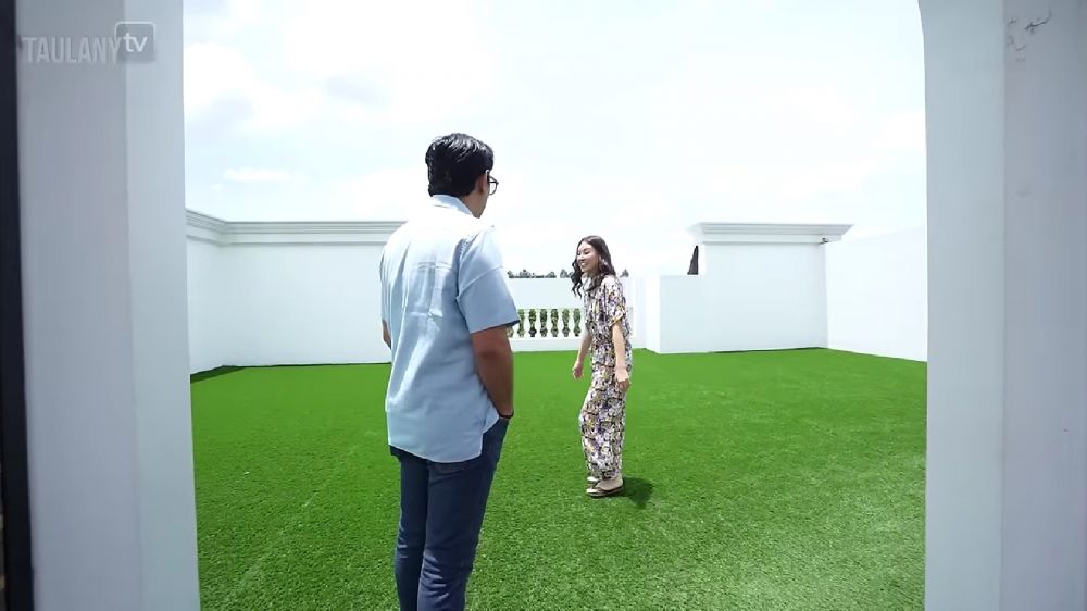 Dilengkapi lift, intip 9 potret rooftop rumah baru Sarwendah, ada kolam renang dan lapangan bola